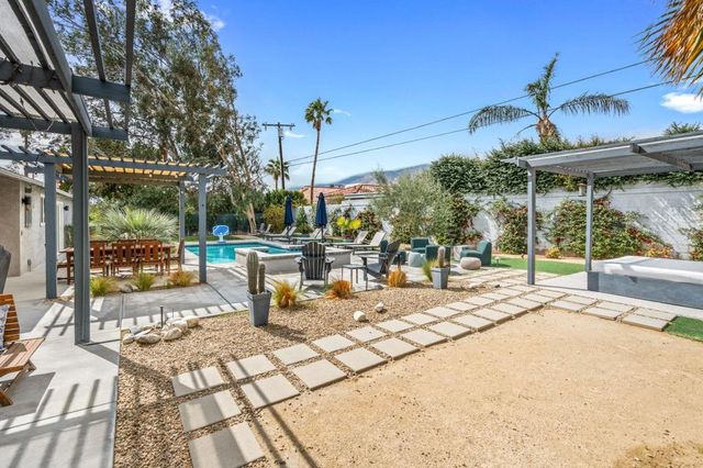 3059 N Biskra Road, Palm Springs, CA 92262