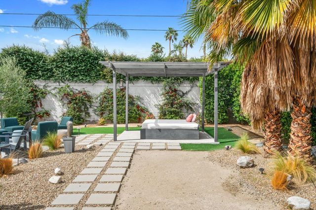 3059 N Biskra Road, Palm Springs, CA 92262