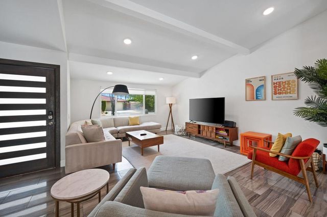 3059 N Biskra Road, Palm Springs, CA 92262