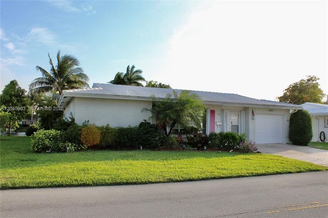 6810 NW 70th St, Tamarac, FL 33321