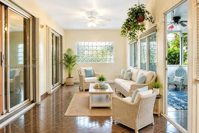 6810 NW 70th St, Tamarac, FL 33321