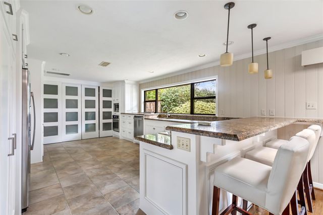 4842 Briarbend Drive, Houston, TX 77035