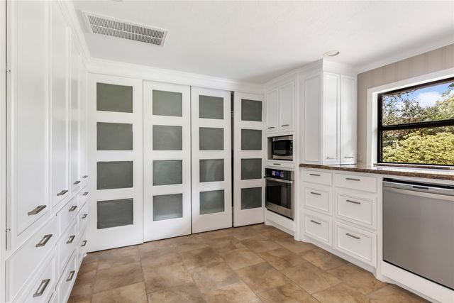 4842 Briarbend Drive, Houston, TX 77035