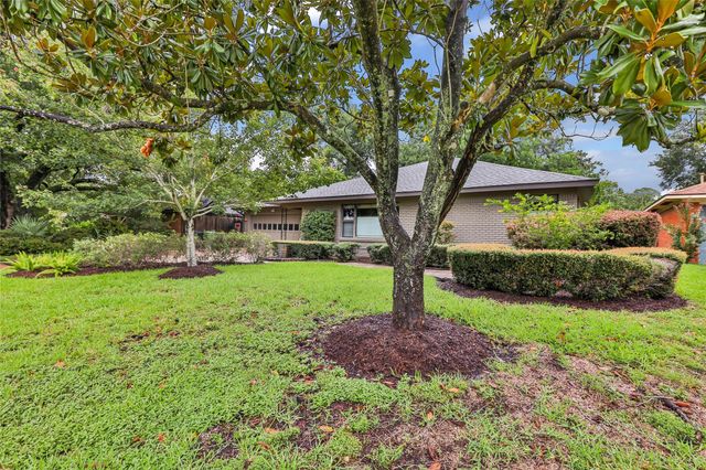 4842 Briarbend Drive, Houston, TX 77035