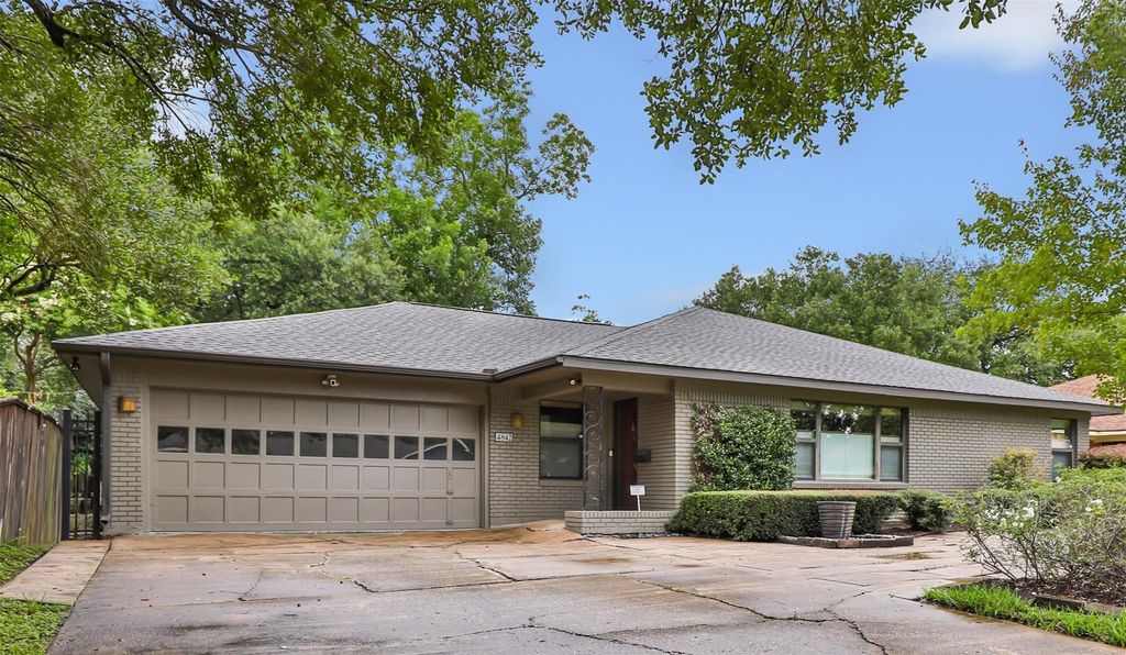 4842 Briarbend Drive, Houston, TX 77035