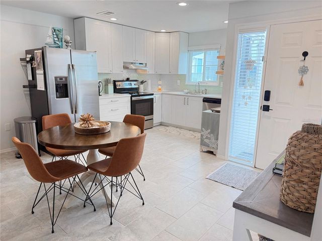 863 AUDUBON DRIVE 863, Bradenton, FL 34209