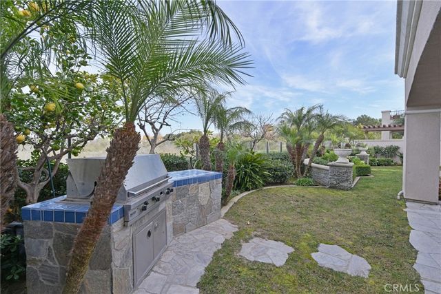 1439 High Bluff, Newport Beach, CA 92660