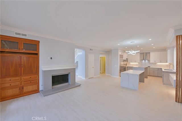 1439 High Bluff, Newport Beach, CA 92660