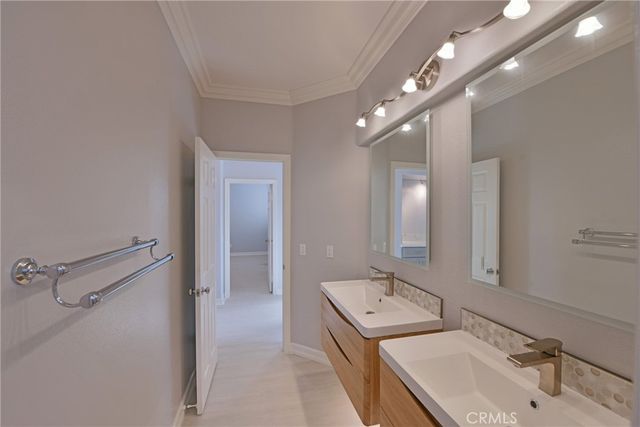 1439 High Bluff, Newport Beach, CA 92660