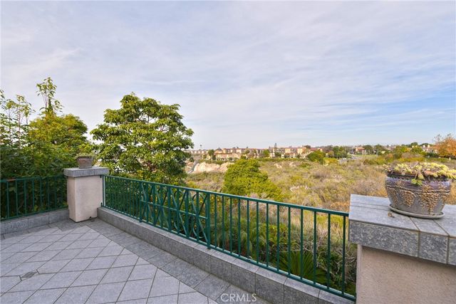 1439 High Bluff, Newport Beach, CA 92660