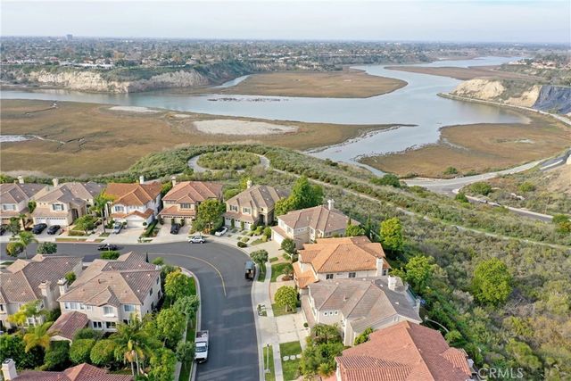 1439 High Bluff, Newport Beach, CA 92660