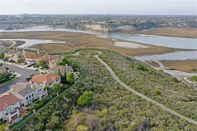 1439 High Bluff, Newport Beach, CA 92660