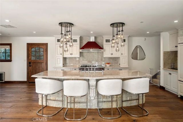 3598 Alta Mesa Drive, Studio City, CA 91604