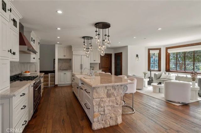 3598 Alta Mesa Drive, Studio City, CA 91604