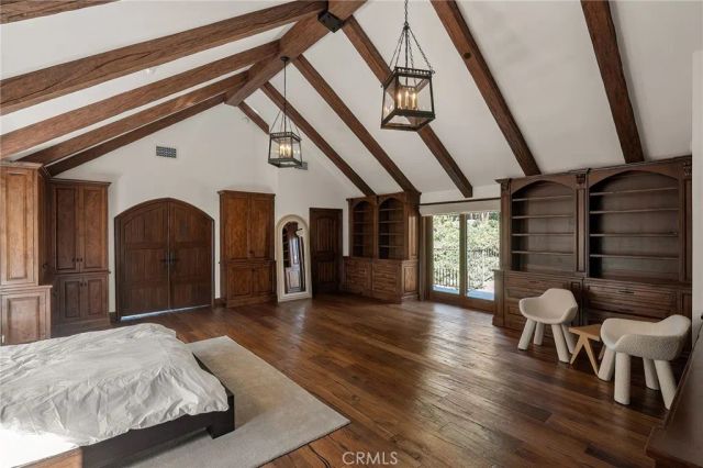 3598 Alta Mesa Drive, Studio City, CA 91604
