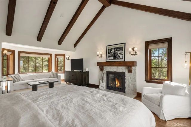 3598 Alta Mesa Drive, Studio City, CA 91604