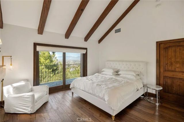 3598 Alta Mesa Drive, Studio City, CA 91604