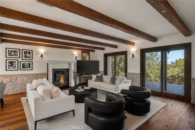 3598 Alta Mesa Drive, Studio City, CA 91604