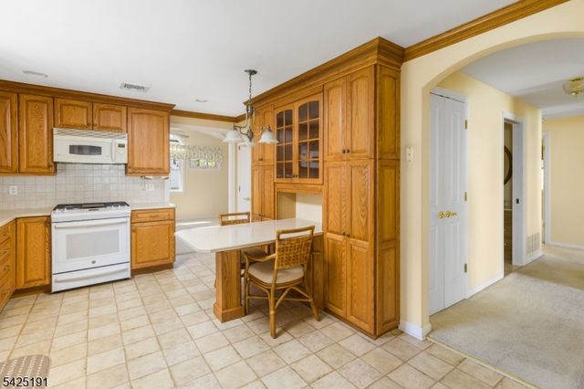 435 3rd Ave, Garwood Boro, NJ 07027