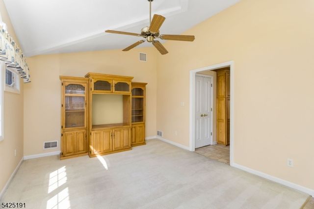 435 3rd Ave, Garwood Boro, NJ 07027