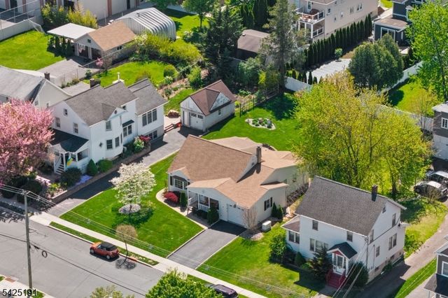 435 3rd Ave, Garwood Boro, NJ 07027