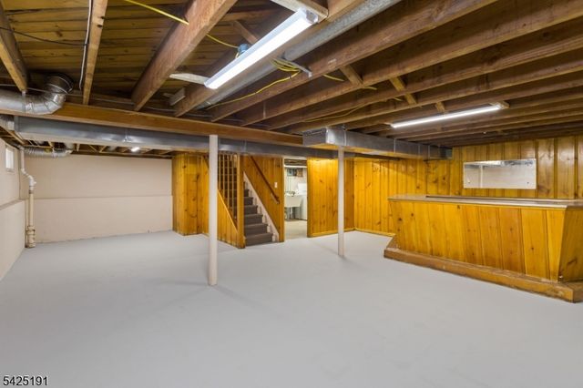 435 3rd Ave, Garwood Boro, NJ 07027