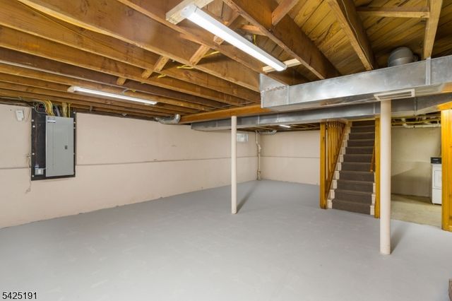 435 3rd Ave, Garwood Boro, NJ 07027