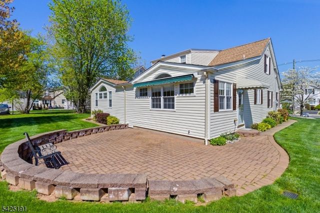 435 3rd Ave, Garwood Boro, NJ 07027