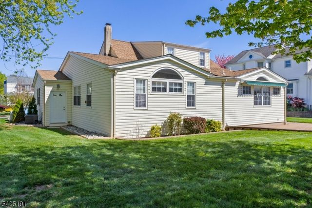 435 3rd Ave, Garwood Boro, NJ 07027