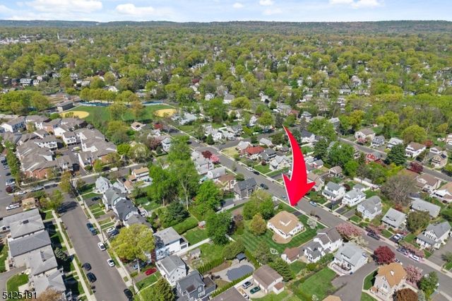 435 3rd Ave, Garwood Boro, NJ 07027