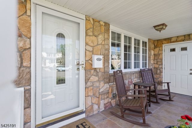 435 3rd Ave, Garwood Boro, NJ 07027