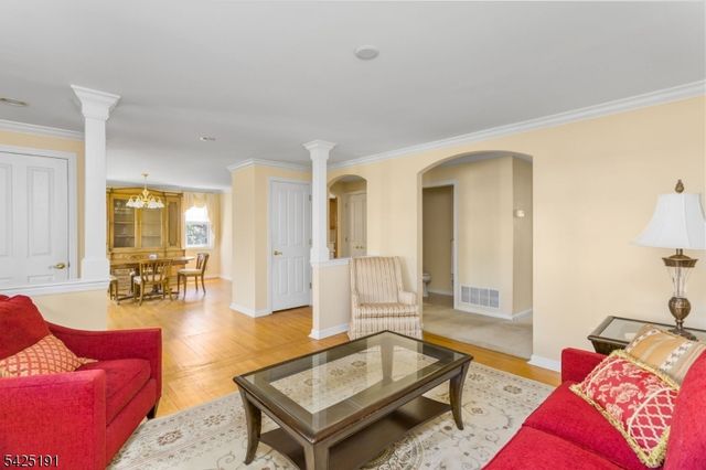 435 3rd Ave, Garwood Boro, NJ 07027