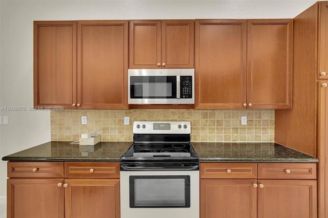 18861 SW 77th Ct, Cutler Bay, FL 33157