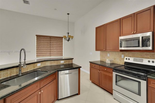 18861 SW 77th Ct, Cutler Bay, FL 33157