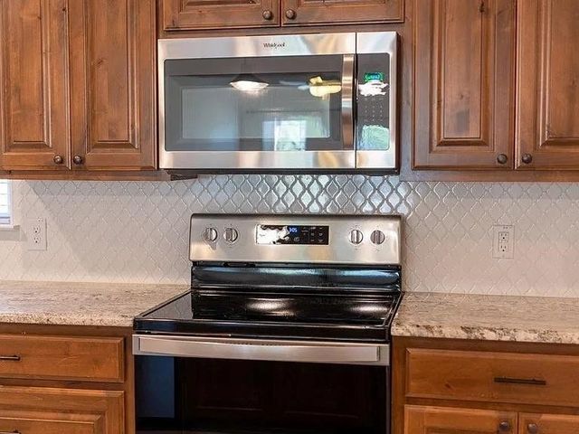 321 Tinker Trail, Burleson, TX 76028