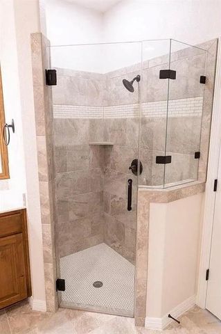 321 Tinker Trail, Burleson, TX 76028