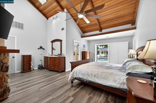 1675 Garnet Ln, Concord, CA 94519