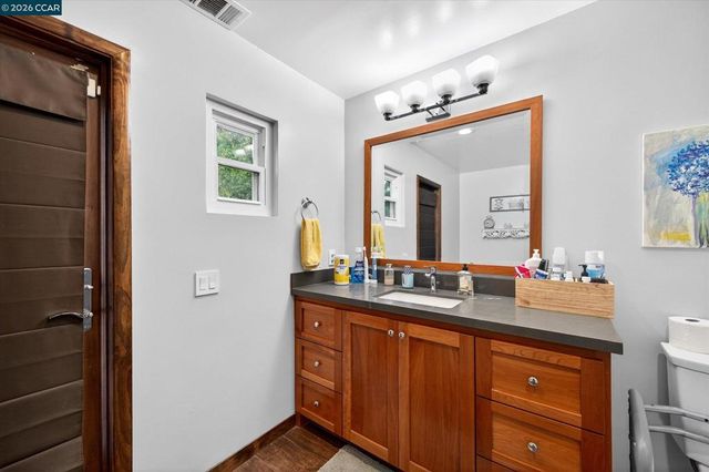 1675 Garnet Ln, Concord, CA 94519