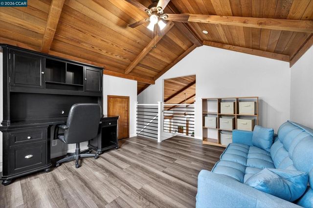1675 Garnet Ln, Concord, CA 94519