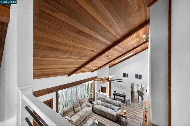 1675 Garnet Ln, Concord, CA 94519