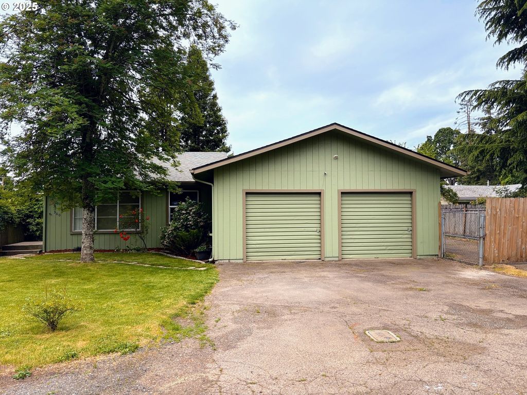 300 FEDERAL Ln, Eugene, OR 97404
