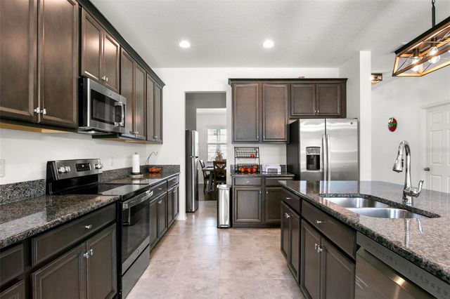 16044 SONOMA GROVE CIRCLE, Tampa, FL 33647