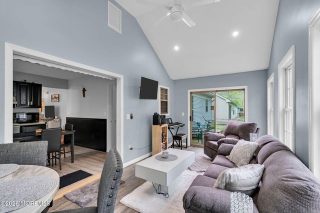508 Petunia Lane N, Whiting, NJ 08759