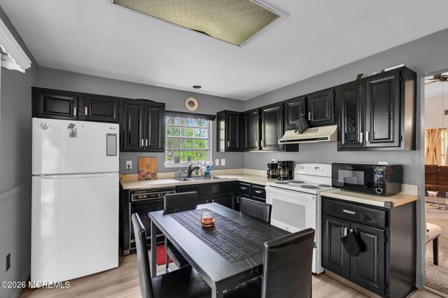 508 Petunia Lane N, Whiting, NJ 08759