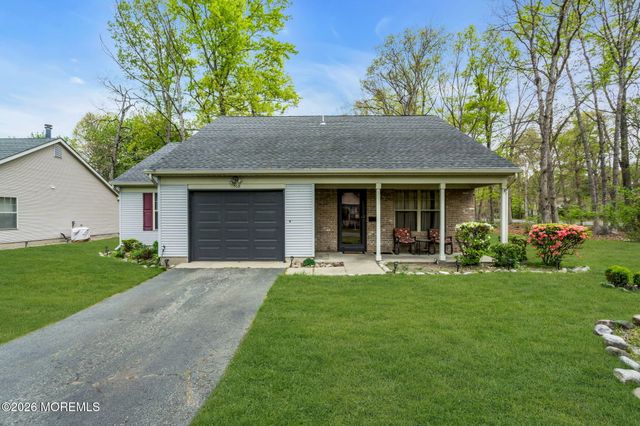 508 Petunia Lane N, Whiting, NJ 08759