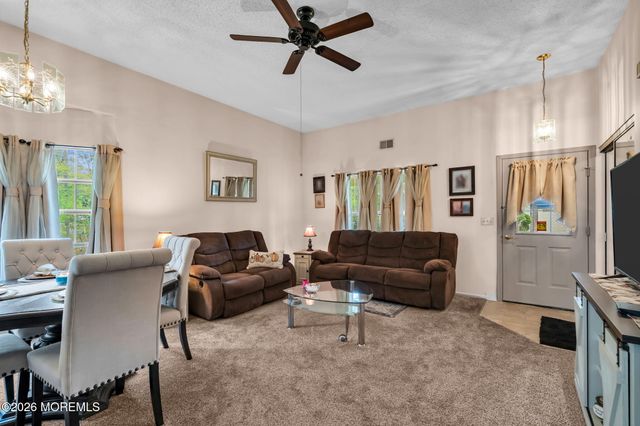 508 Petunia Lane N, Whiting, NJ 08759