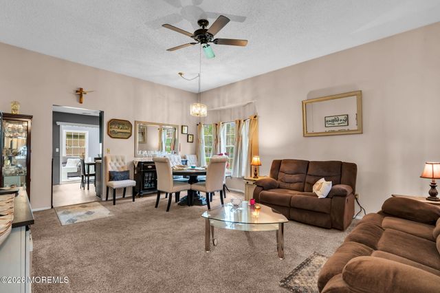 508 Petunia Lane N, Whiting, NJ 08759