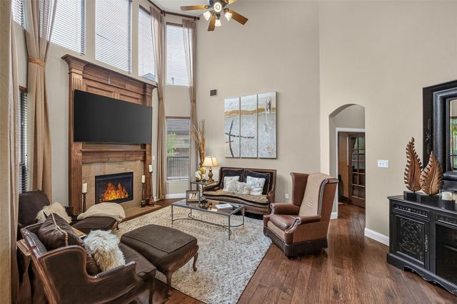 6820 River Park Circle, Fort Worth, TX 76116