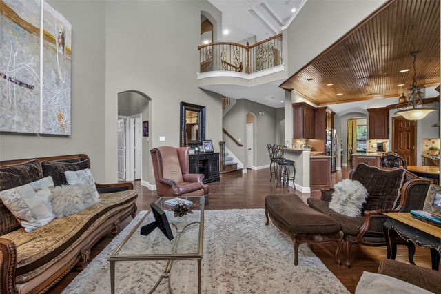 6820 River Park Circle, Fort Worth, TX 76116