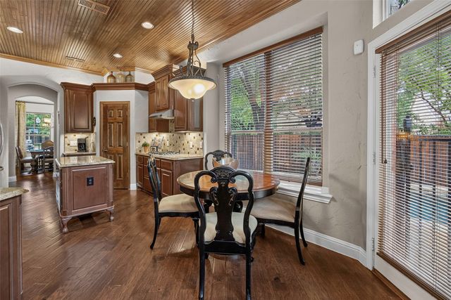 6820 River Park Circle, Fort Worth, TX 76116